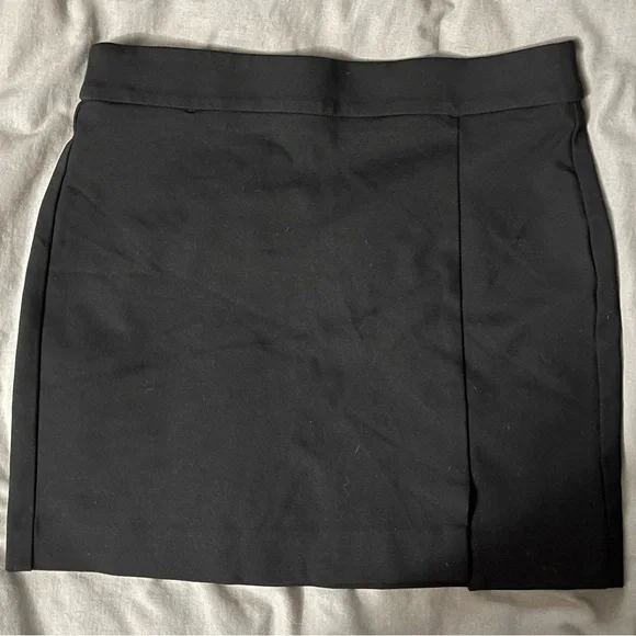 H&M Black Mini Skirt size M - Picture 2 of 10